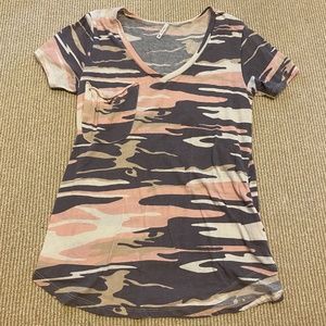 Z Supply Pink Camo Shirt Sz M